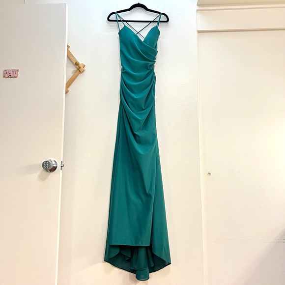 La Femme 28541 V-Neck Lace-Up Back Ruched Net Jersey Gown - Picture 3 of 12